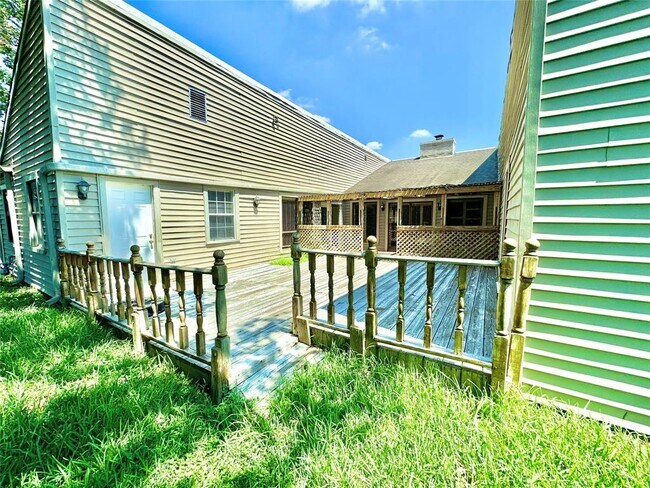 Building Photo - 7743 Portal Dr