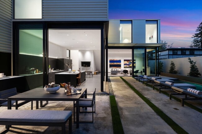 Building Photo - 214 Tucker St