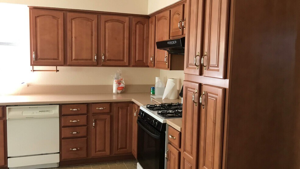 Building Photo - 24312 Dunlavy Ct