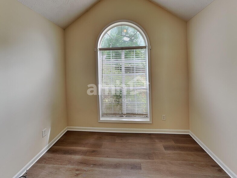 Building Photo - 1365 Morrow Dr