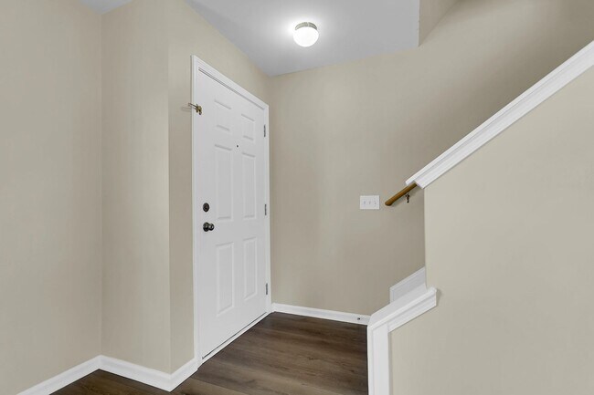 Building Photo - Charming 3BR Home with Private Fenced Backyard in Hunter’s Bend – Move-In Ready!