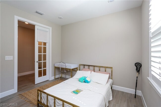 Building Photo - 9716 Everglades Dr