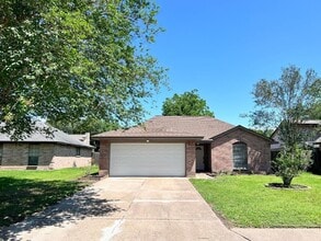 Building Photo - 21414 Park Run Dr