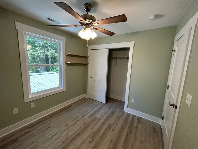 Building Photo - West AVL - 3/2 Contemporary Build Ready Now!