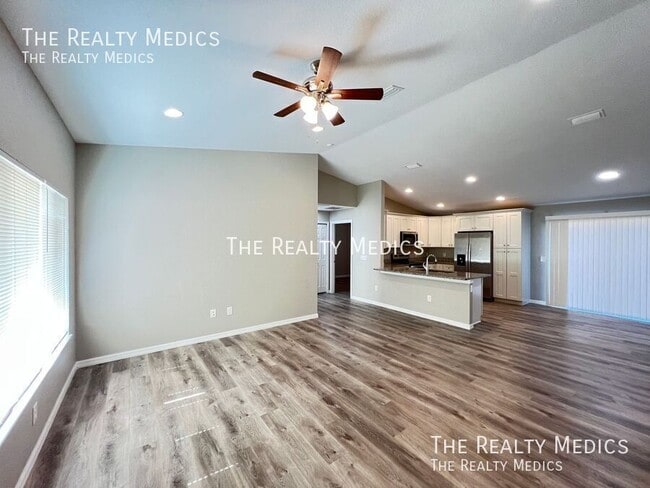 Building Photo - 405 Malauka Loop