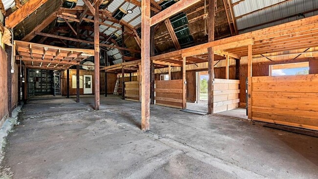 Building Photo - 4702 N State Hwy 67