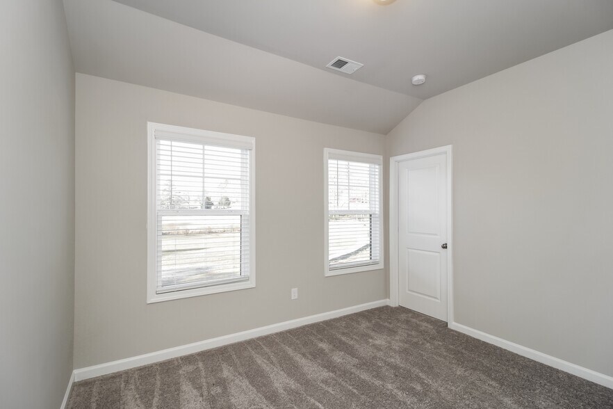 Building Photo - 504 Elliston Pl