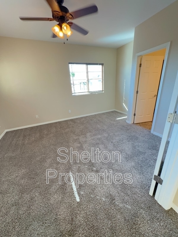 Building Photo - 20877 W Court St