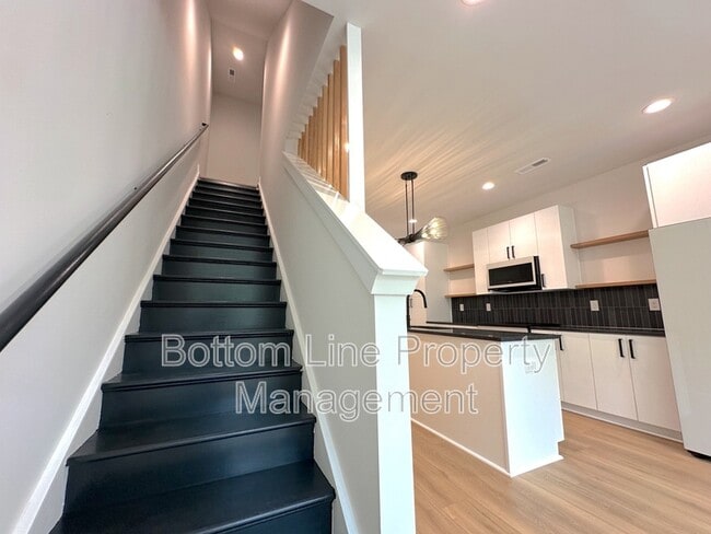 Building Photo - 1360 Briar Creek Rd