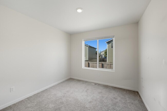 Building Photo - 12086 319th Avenue SE