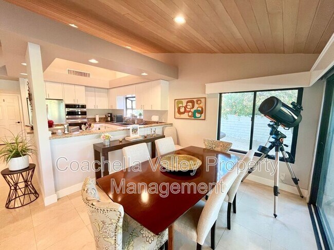 Building Photo - 48550 Valley View Dr