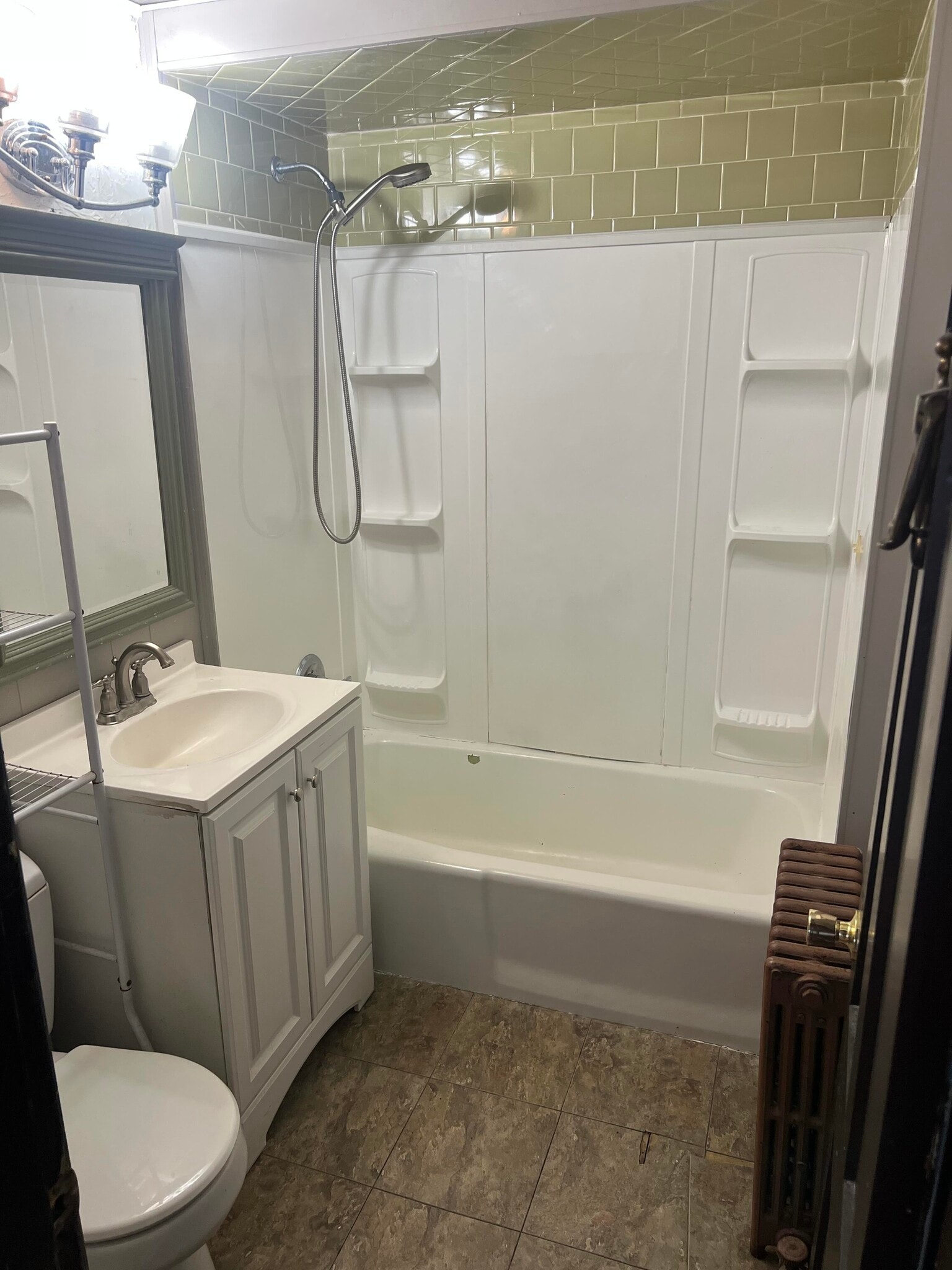 Building Photo - 6 Caroline St