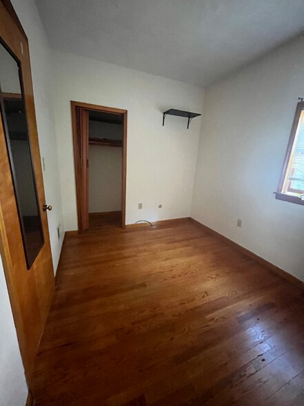 Building Photo - 203 Lamont Ave