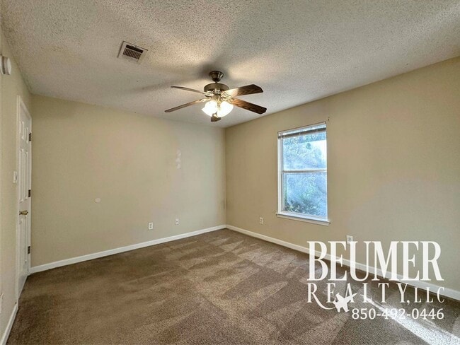 Building Photo - 6 mo Lease Charming Home with Spacious Backyard and Modern Upgrades Near NAS Pensacola