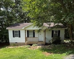 Building Photo - 3205 Sumner Rd