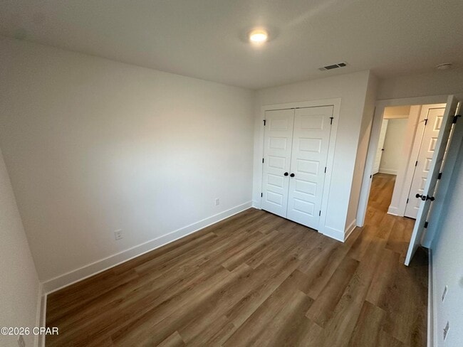Building Photo - 274 Phillips Blf Ave