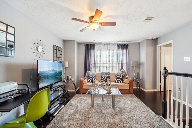 Building Photo - 11415 Northam Dr