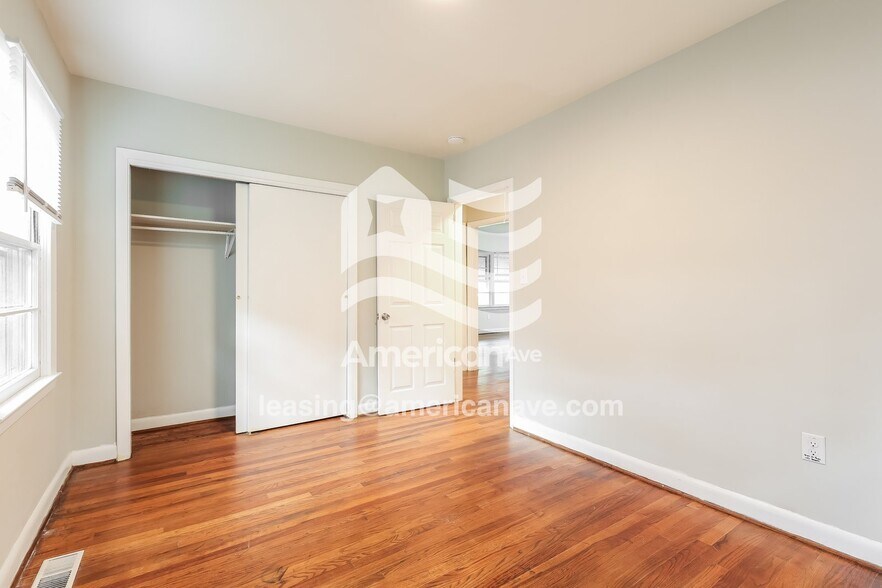 Building Photo - 276 Caulder Cir