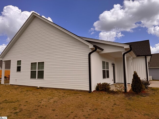 Building Photo - 309 Blakely Ct