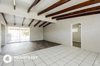 Building Photo - 7101 E Kingston Dr