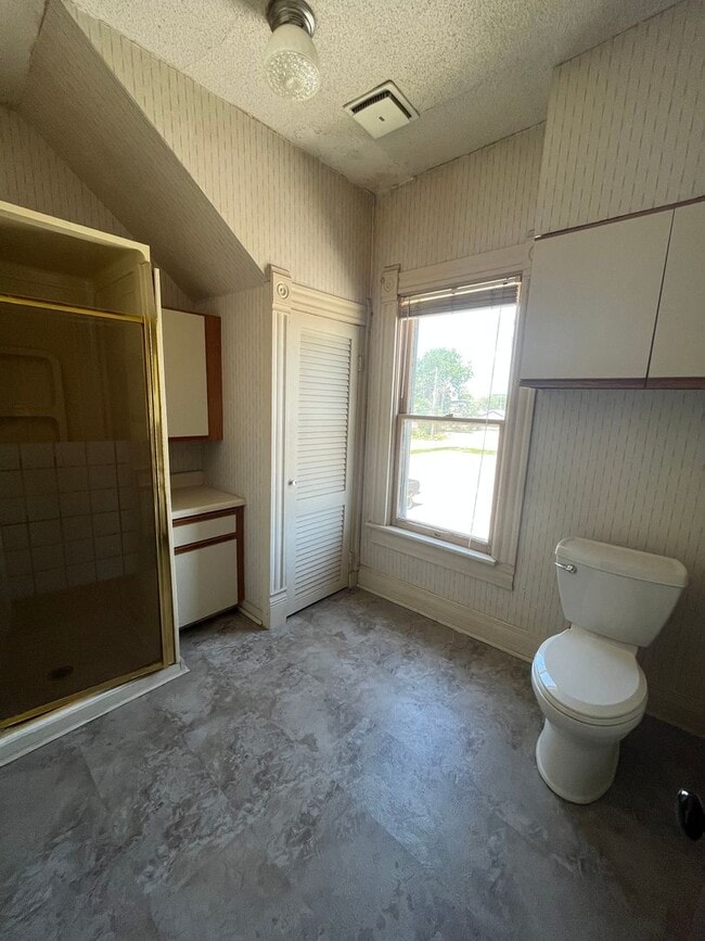 Building Photo - Rare once in a lifetime opportunity, Victo...