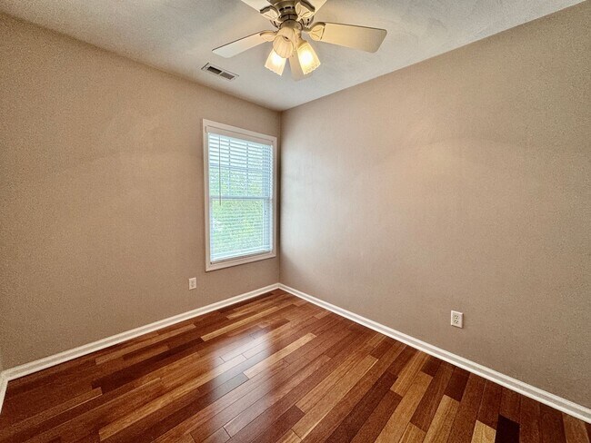 Building Photo - Beautiful 3 Bedroom Duplex by the Beach! A...