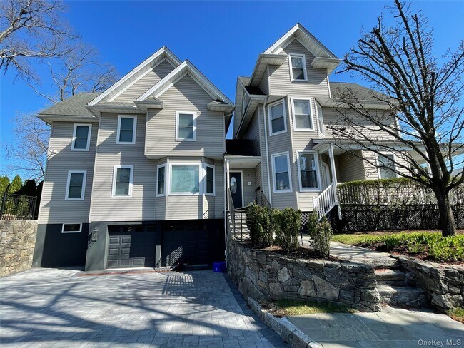 Building Photo - 1 Irving Pl