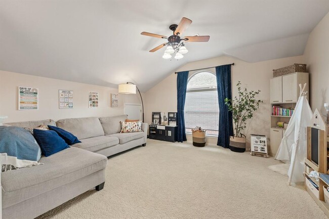 Building Photo - 13720 Shadowlawn Trace