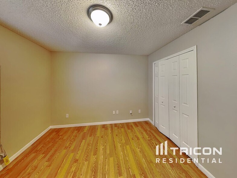 Building Photo - 335 Heritage Estates Ln