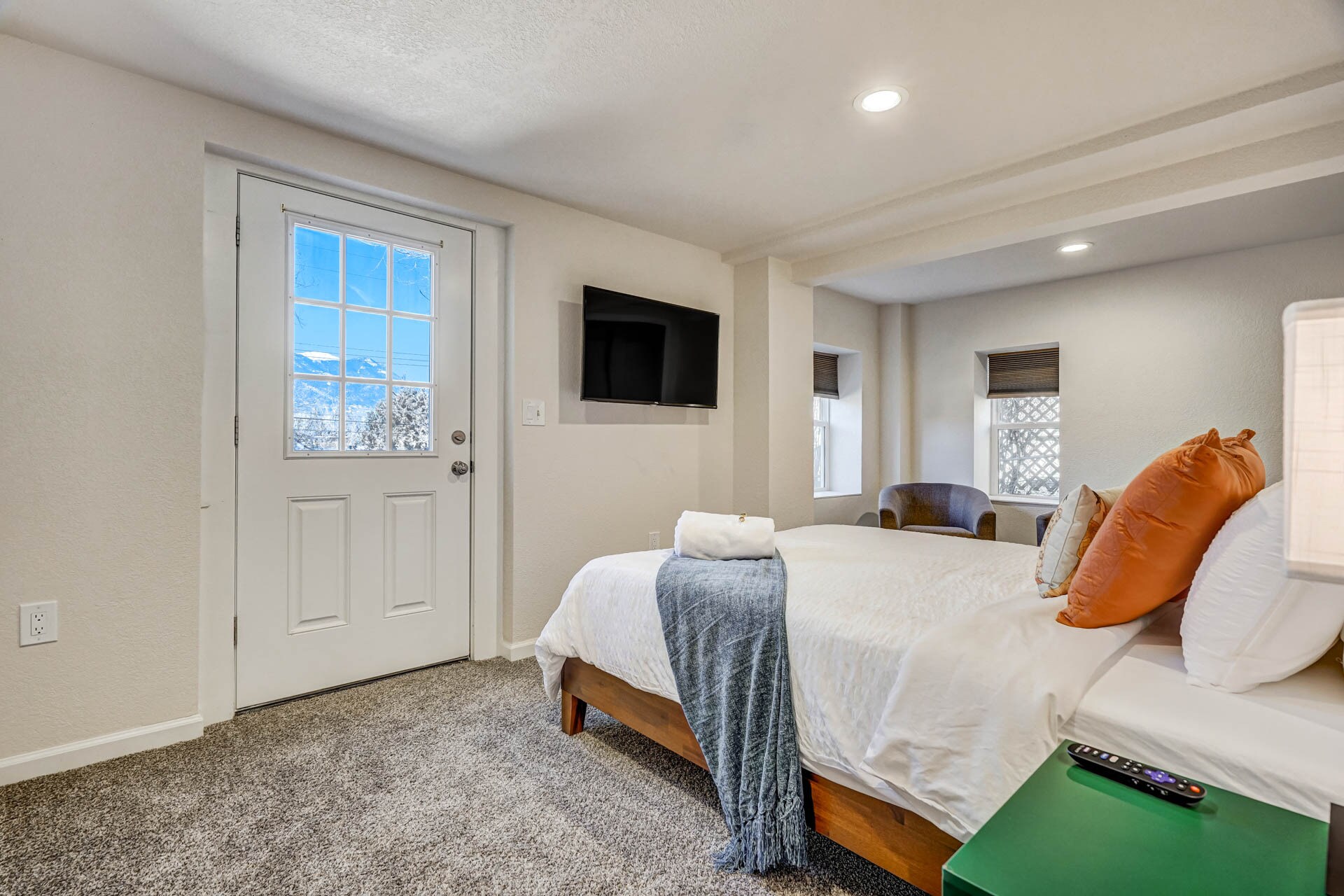 Building Photo - 2022 Woodburn St