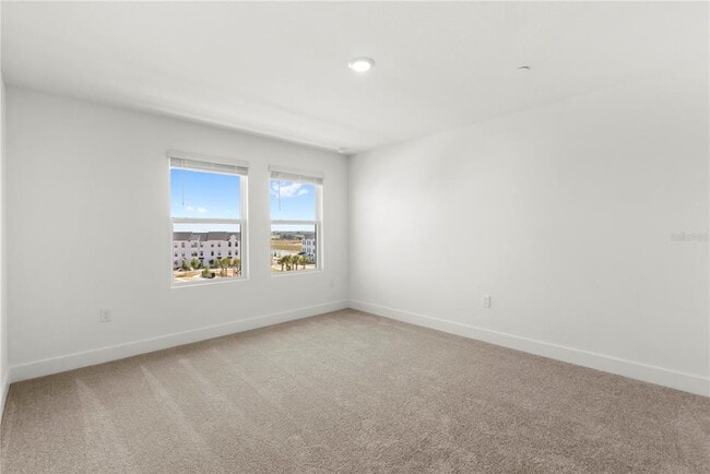 Building Photo - 15363 Hamlin Pk Dr