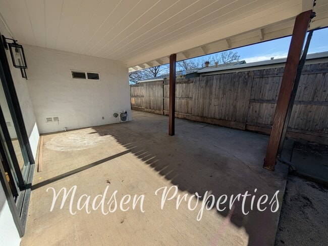 Building Photo - 831 El Dorado St