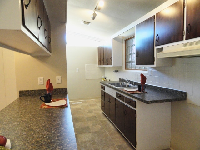 Building Photo - 5000 Horizon Dr