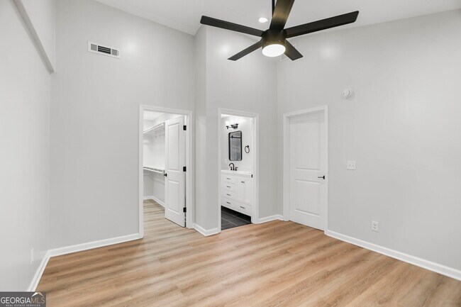 Building Photo - 335 Harris Rd