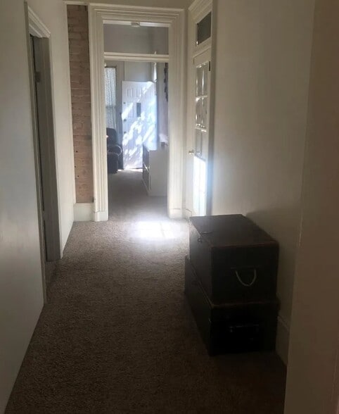 Building Photo - 934 E 400 S