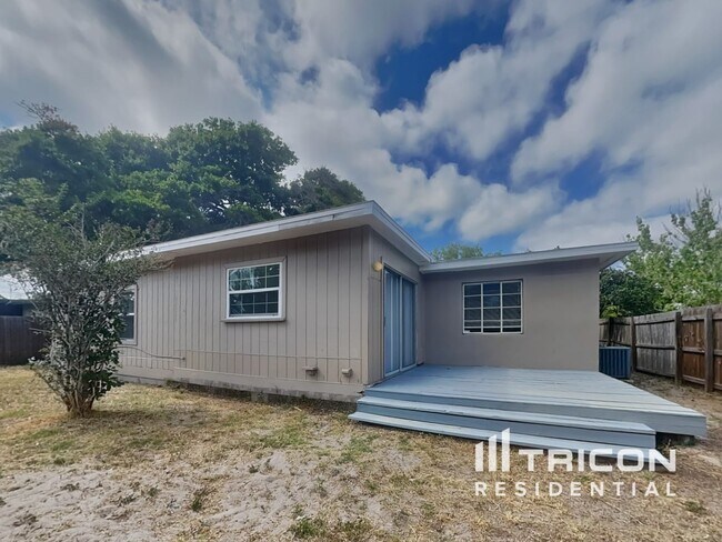 Building Photo - 5930 66th Terrace