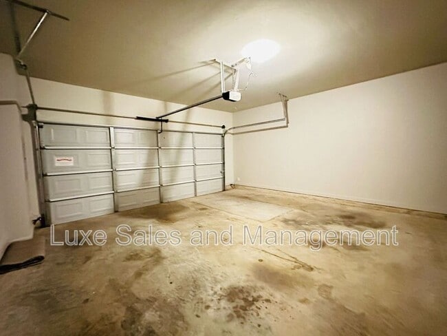 Building Photo - 2116 Camino Del Plaza Ln