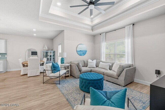 Building Photo - 350 Emerald Cove St