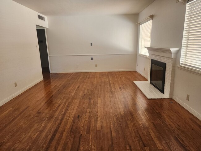 Building Photo - 1309 Telegraph Ave