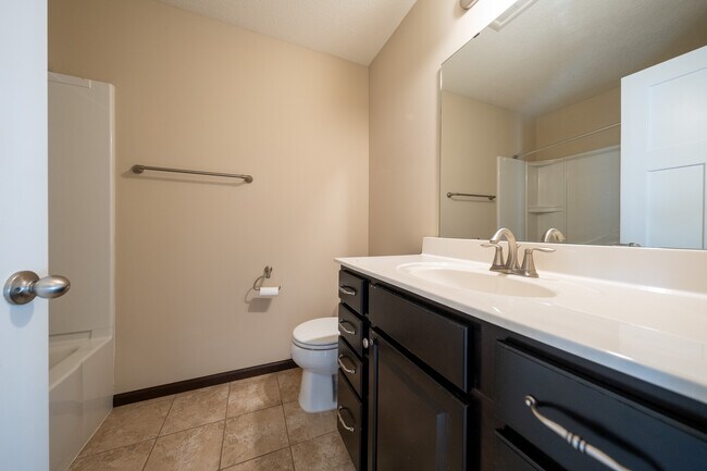 Building Photo - 9690 Independence Cir