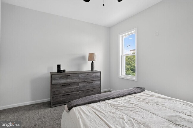 Building Photo - 4324 Otter St