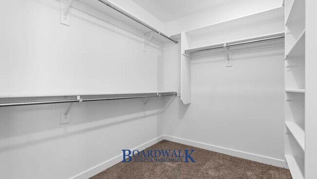 Building Photo - Modern 3-Bed Home with Yard & Amenities