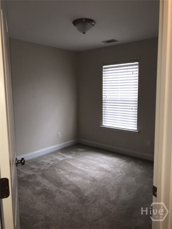 Building Photo - 210 Canyon Oak Loop
