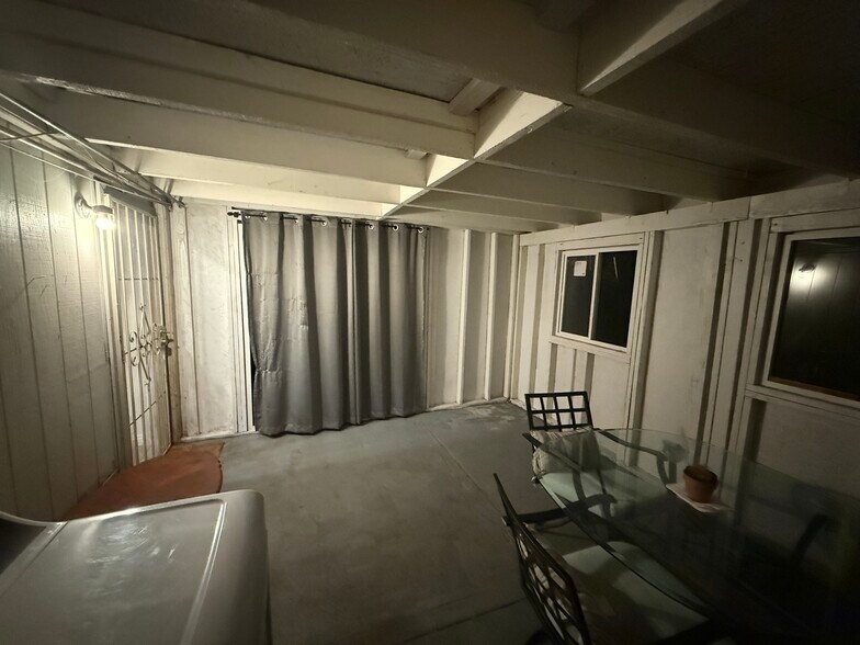 Fully enclosed patio. Can be used an extra room. - 18173 Brightman Ave