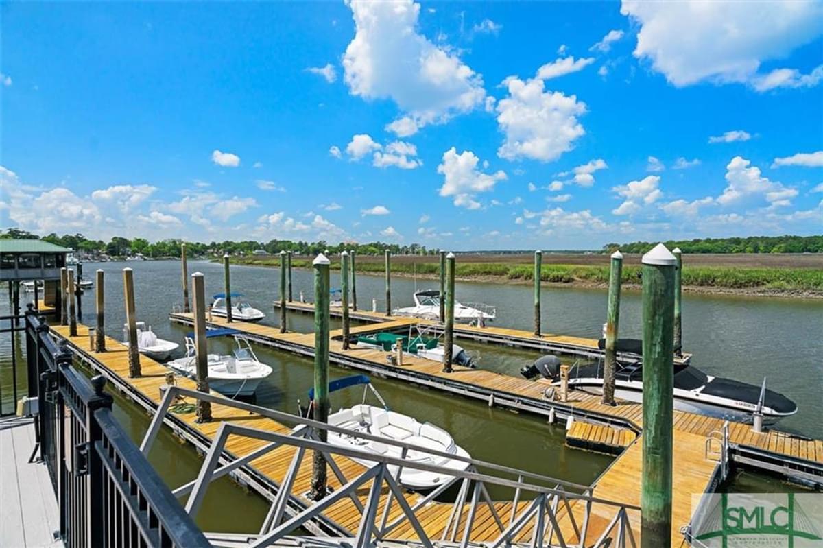 Building Photo - 49 Thatcher Ln