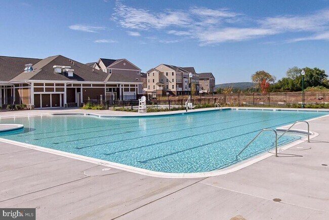 Building Photo - 5942 Leben Dr