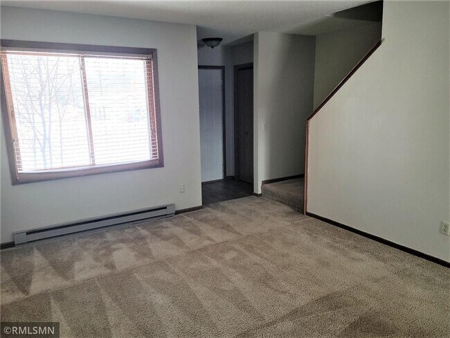 Building Photo - 1285 Bartosh Ln