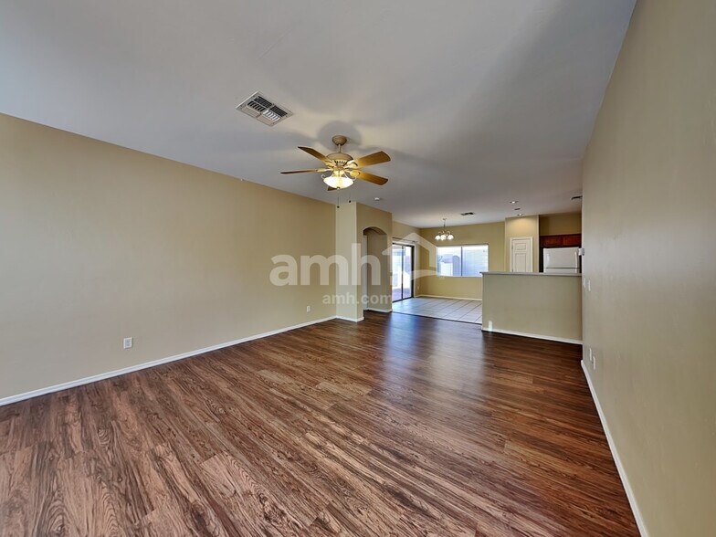 Building Photo - 174 E Corte Rancho Centro
