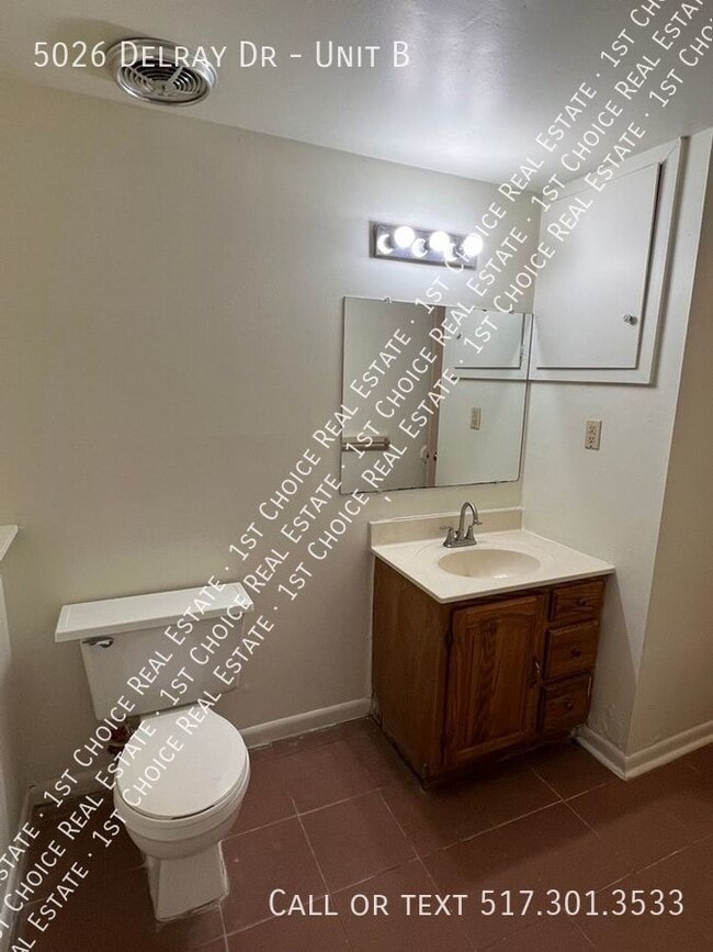 Building Photo - 5026 Delray Dr