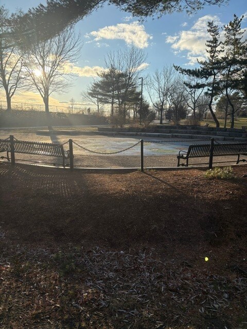 Building Photo - 98 Sherman St